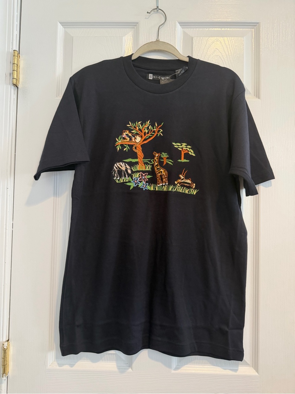 VTG Citi Craze Wildlife Embroidered Tee - Black - Bric's